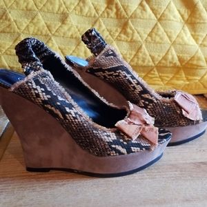 Peep toe wedges